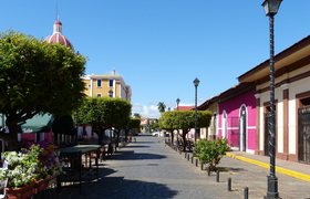 Die Calzada Straße in Granada