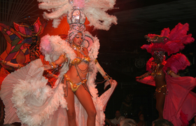 Tänzerin in der Show Tropicana