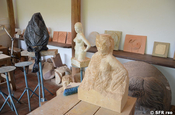 Steinmetz Skulpturen in der Werkstatt in Barichara