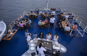 Al Fresco Dining