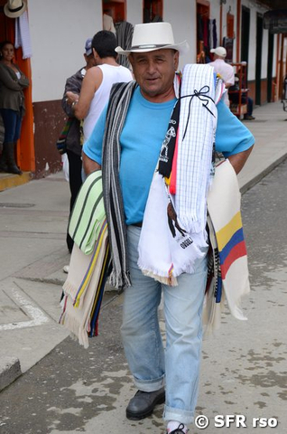 Poncho Verkäufer in Calarcá