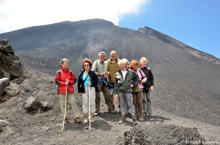 Reisegruppe im Nationalpark am Vulkan Pacaya
