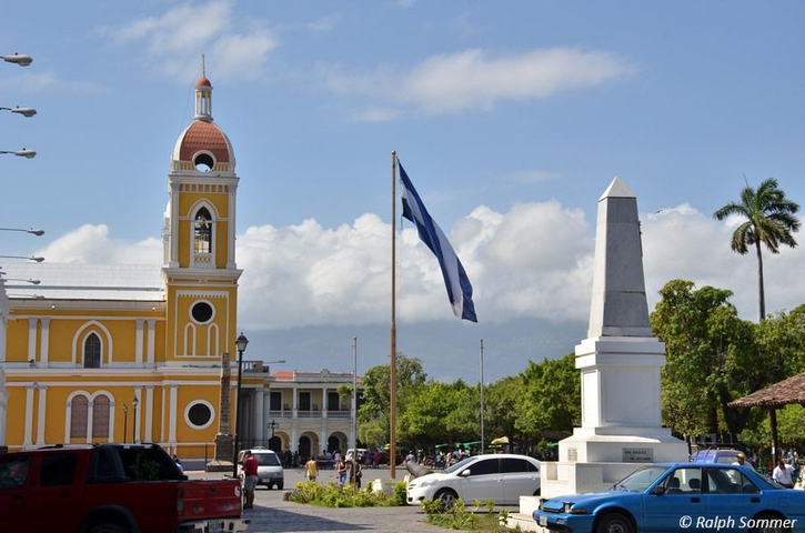 Kathedrale und Plaza in Granada, Nicaragua