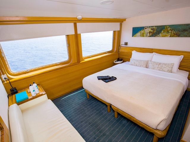 M/V Galapagos Legend Junior Suite