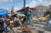 Opferfeuer Kirche Santo Tomas in Chichicastenango