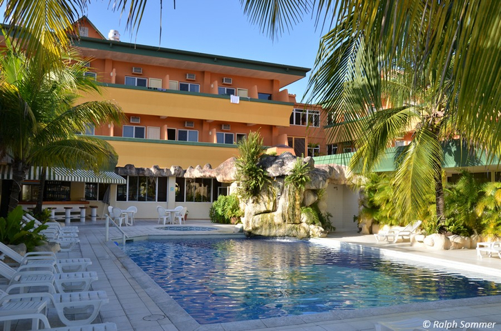 Hotel Petén Espléndido mit Pool