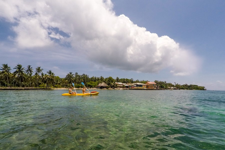Kayaking Isla Mucura