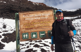 Schild-Cotopaxi-Jose-Rivas-Refuge