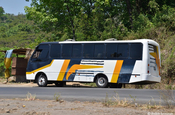 Touristenbus für die Fahrt nach Panajachel
