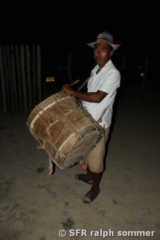 Trommler bei Tanz in La Guajira