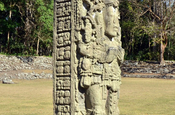 Stele A des Maya Herrschers