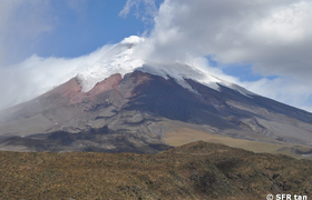 Blick von Ruminahui auf den Cotopaxi, Ecuador