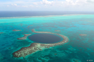 Blue Hole Luftansicht Belize