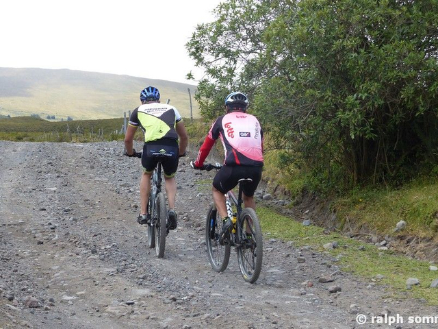 Biking am Vulkan Pasochoa in Ecuador
