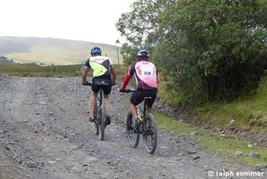 Biking am Vulkan Pasochoa in Ecuador
