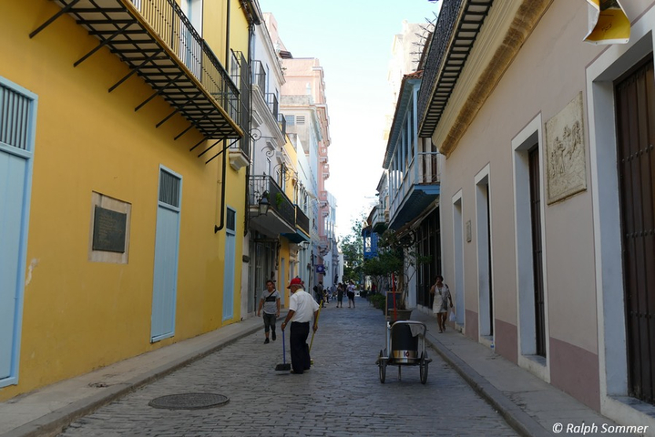 Gasse in der Altstadt von Havanna