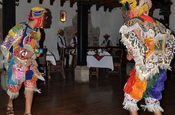 Tänzer in einem Restaurant in Antigua