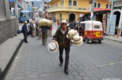 Hutverkäufer auf der Straße