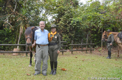 Ralph Sommer und Polizei mit Pferden bei Villavicencio