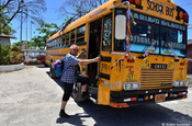 Schulbus in Moyogalpa auf Ometepe