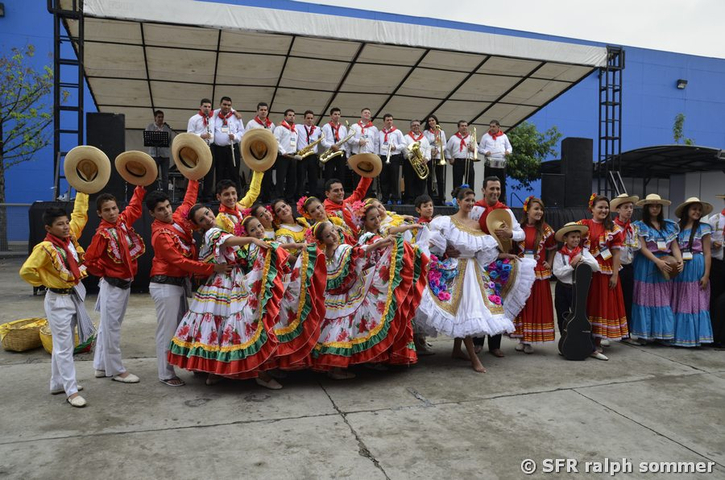 Tanzgruppe in Bogotá