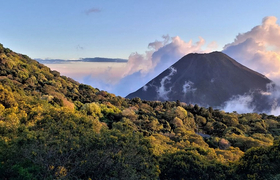 Tres Volcanoes Bergsicht in El Salvador
