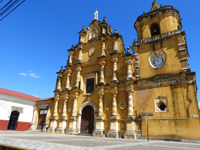 Die Kirche "Iglesia de la Recolección" in León