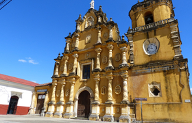 Die Kirche "Iglesia de la Recolección" in León