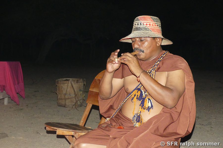 Wayuu Mann mit Flöte