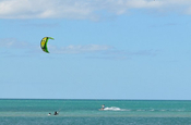 Strand und Kitesurfing
