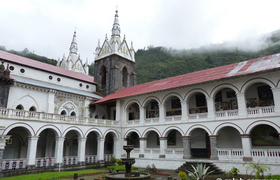 Basilica in Baños