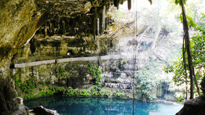 Cenote Azul