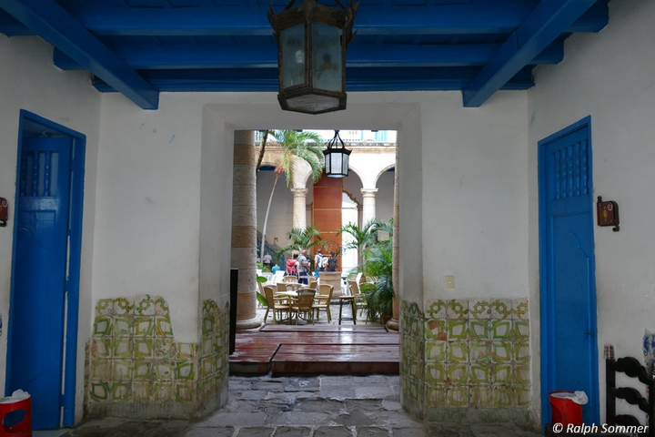 koloniales Gasthaus in der Altstadt Havannas 