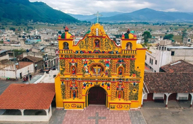 Kirche San Andrés Xecul in Guatemala