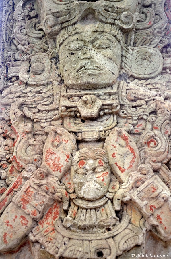 Herrscher Stele im Museum