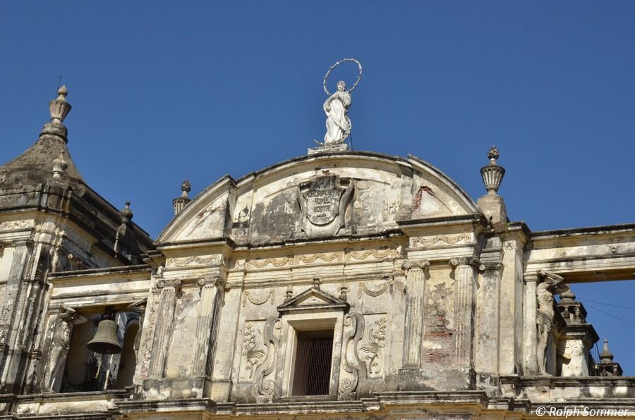 Alte Kathedrale in León Frontansicht