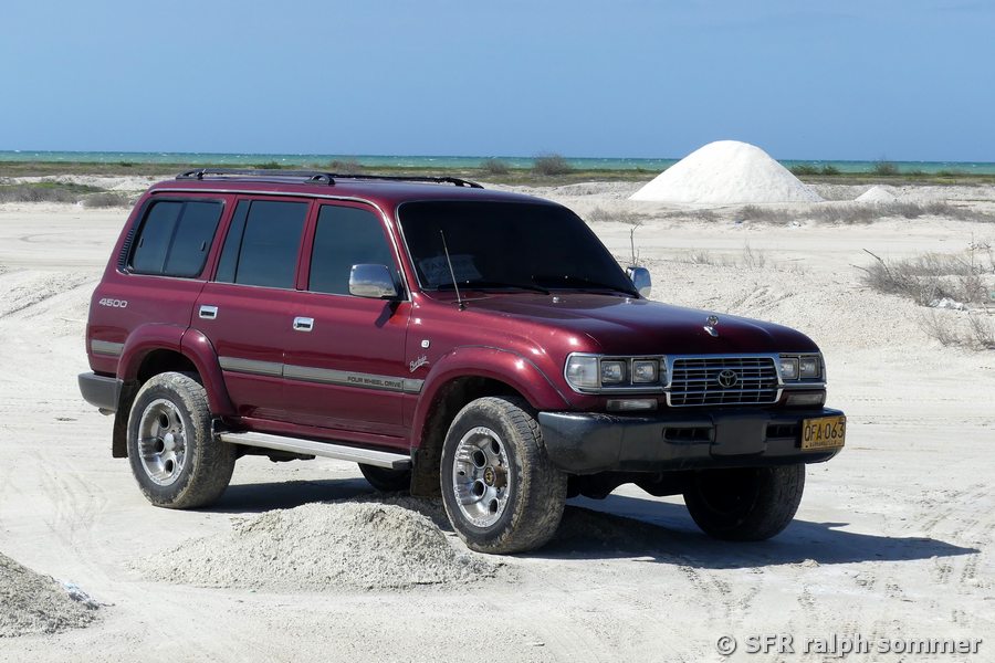 Landcruiser in La Guajira