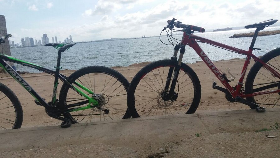 Mountainbikes mit Blick auf Cartagena